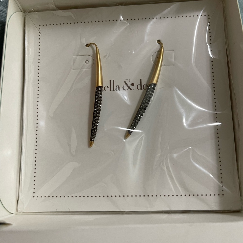 Stella & Dot New Moon Earrings